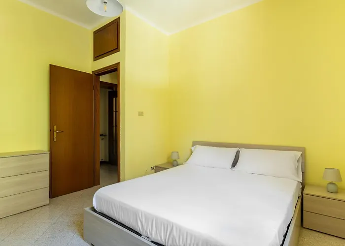 Classic Style Apartment By Wonderful Italy